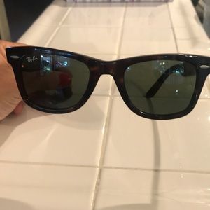 Ray-Ban wayfarers Brooks Brothers